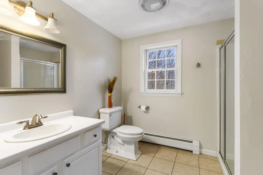 6 Kestrel Circle York ME 03909