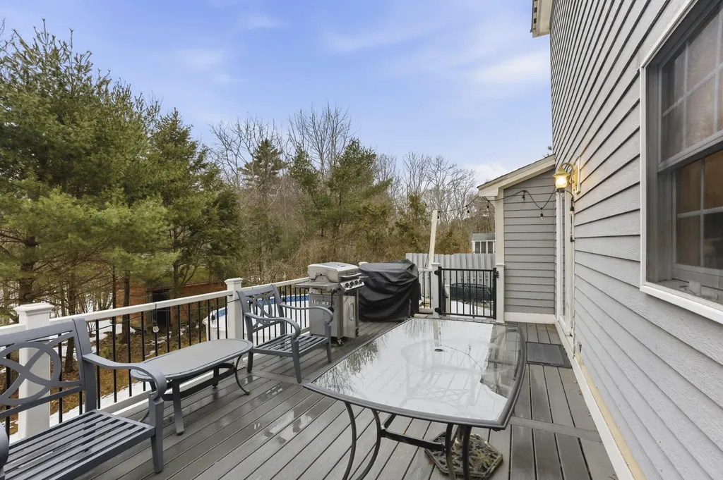 6 Kestrel Circle York ME 03909