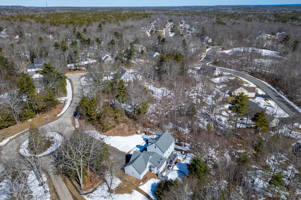 6 Kestrel Circle York ME 03909
