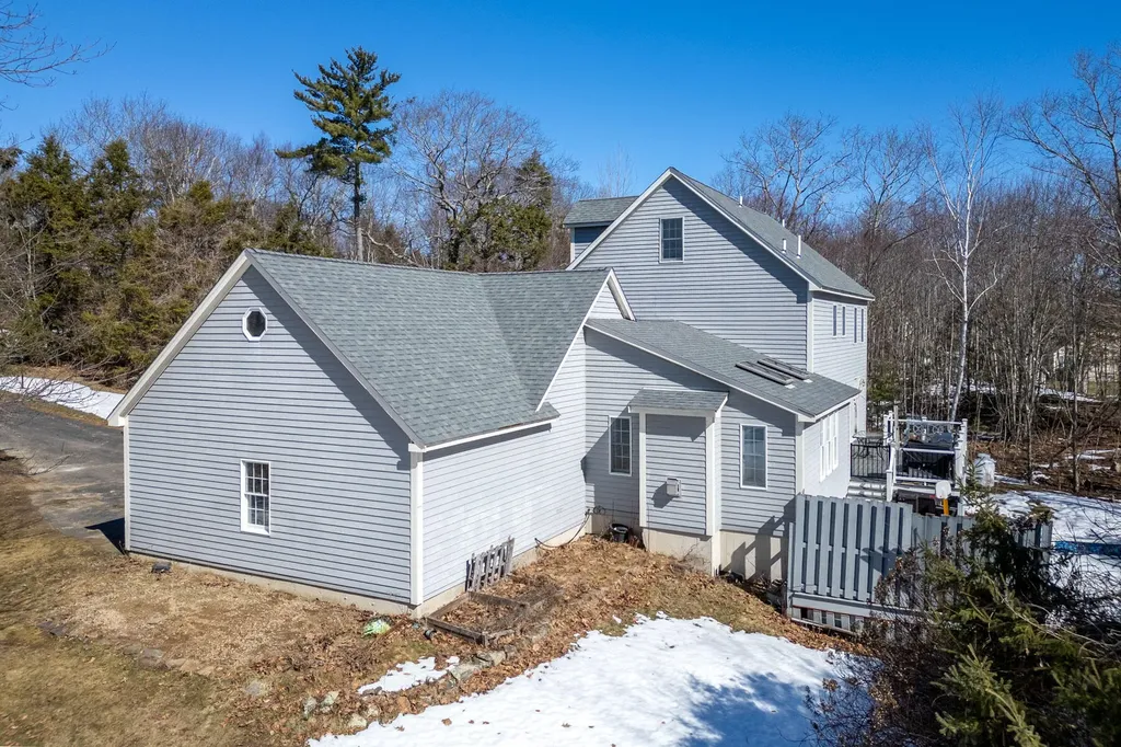 6 Kestrel Circle York ME 03909