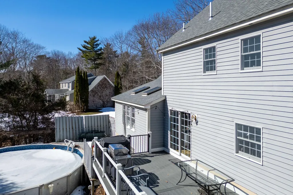 6 Kestrel Circle York ME 03909