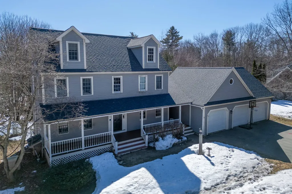 6 Kestrel Circle York ME 03909