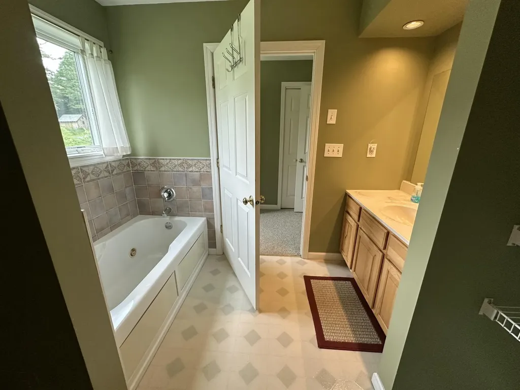 15 Cooley Lane Ogunquit ME 03907
