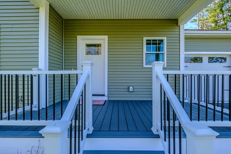 17 Youngs Lane Freeport ME 04032
