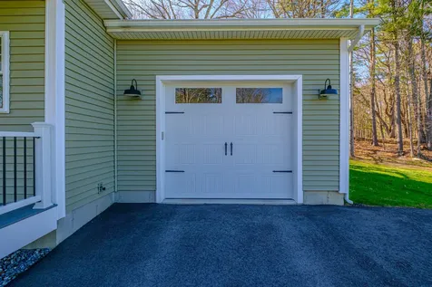 17 Youngs Lane Freeport ME 04032
