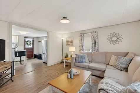 288 Manley Road Auburn ME 04210