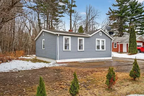288 Manley Road Auburn ME 04210