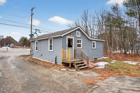 288 Manley Road Auburn ME 04210