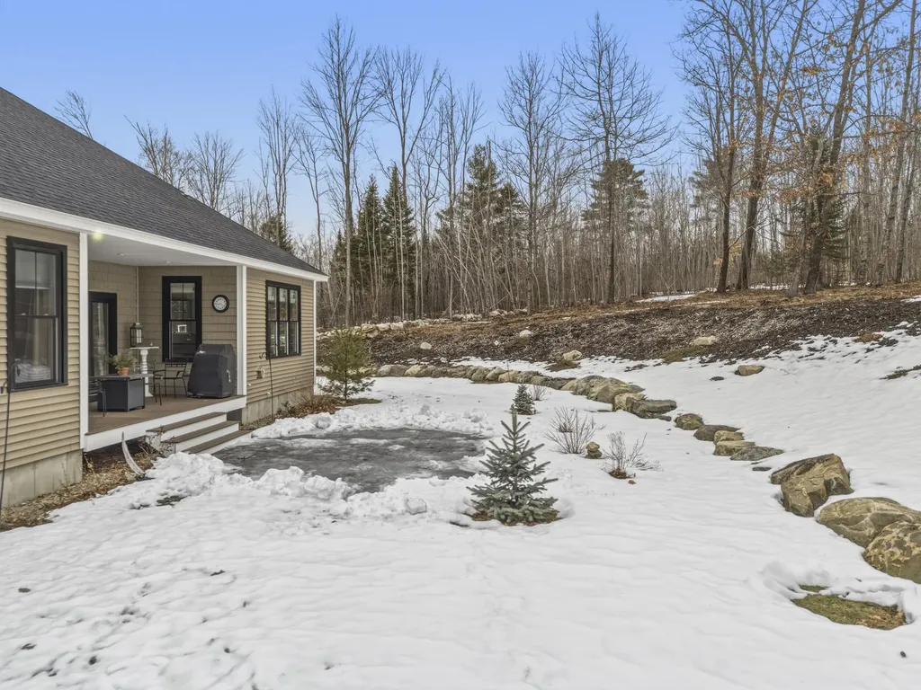 21 Cliff Drive Windham ME 04062