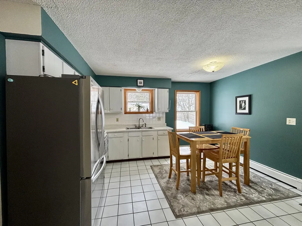 15 Roslin Avenue Lewiston ME 04240