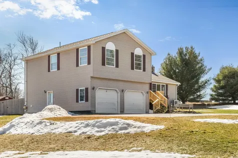106 Nolan Road Holden ME 04429