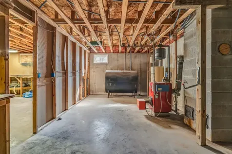 106 Nolan Road Holden ME 04429