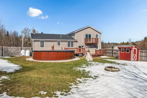106 Nolan Road Holden ME 04429