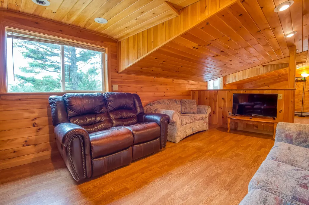 20 Mahara Lane Rangeley ME 04970