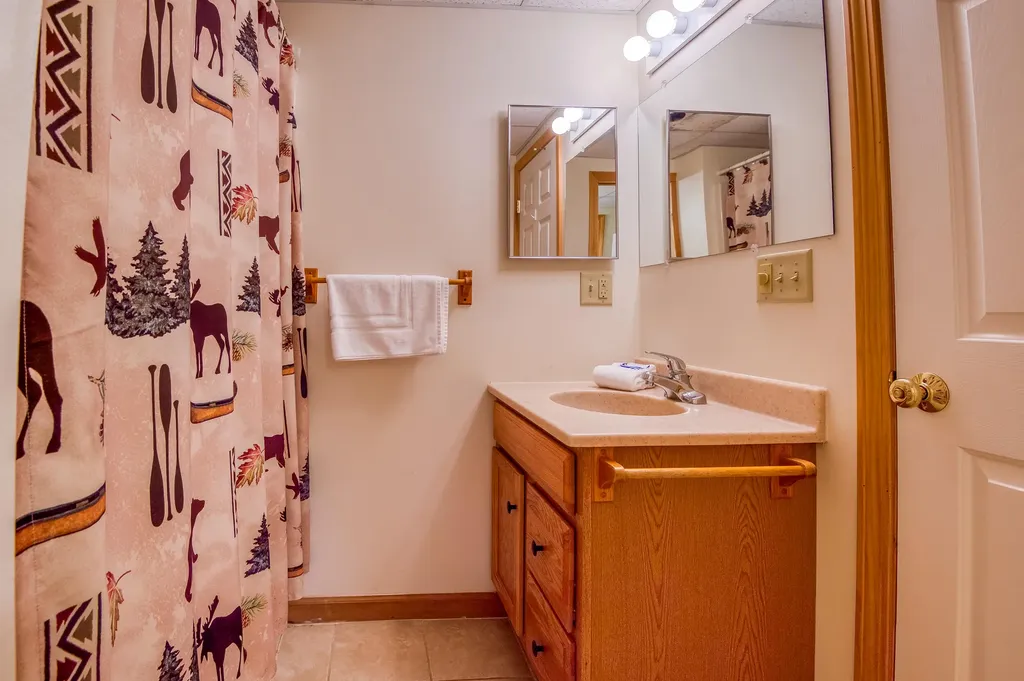 20 Mahara Lane Rangeley ME 04970