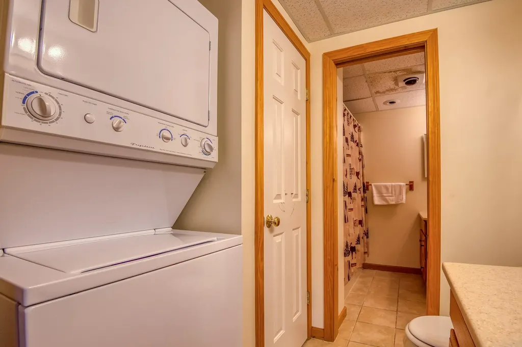 20 Mahara Lane Rangeley ME 04970