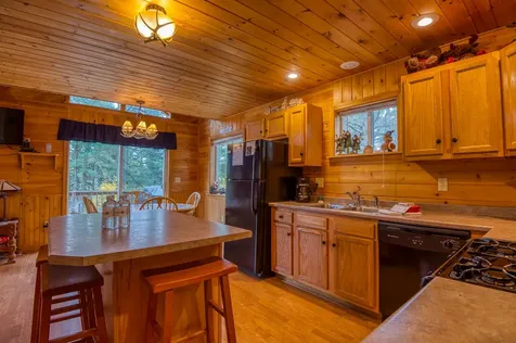 20 Mahara Lane Rangeley ME 04970