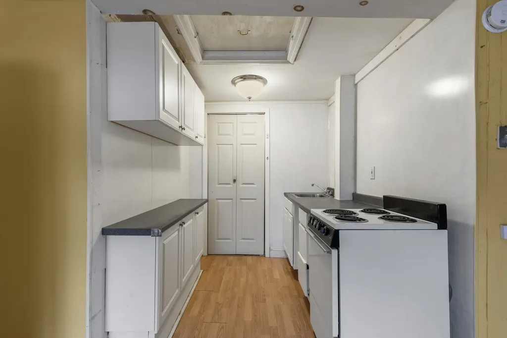 1042 Pequawket Trail Standish ME 04085