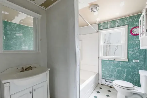 1042 Pequawket Trail Standish ME 04085