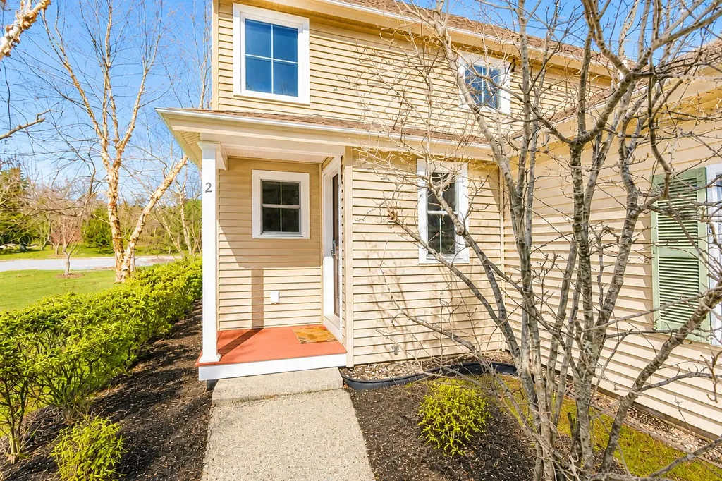 2 Lexington Drive Kennebunk ME 04043