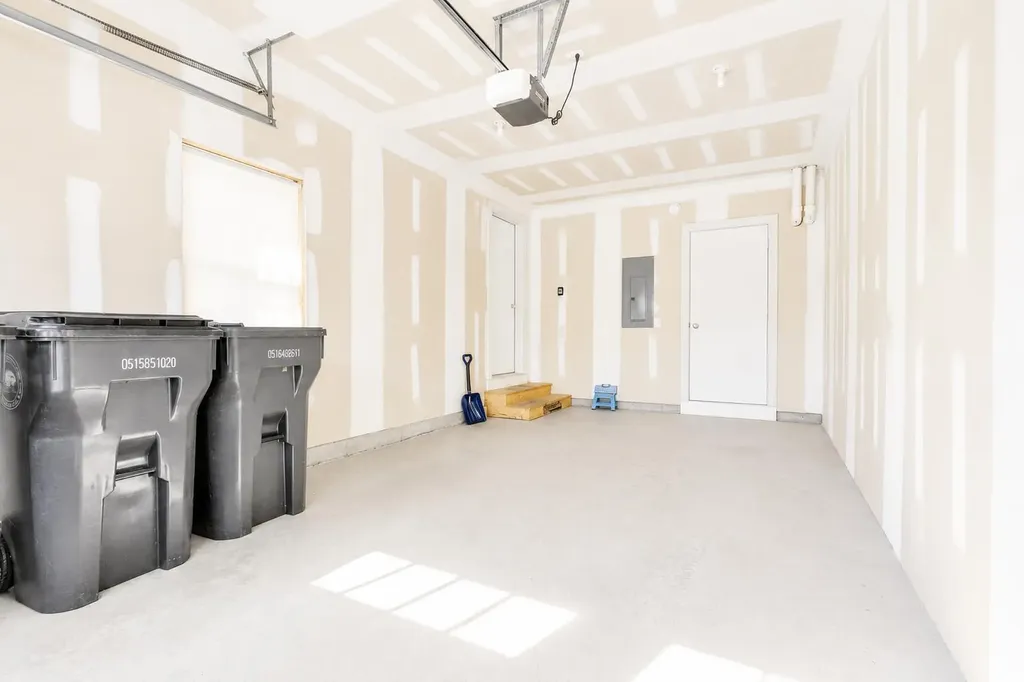 2 Lexington Drive Kennebunk ME 04043