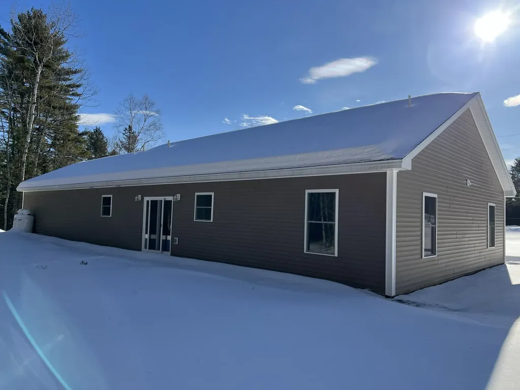 95 Cove Road Winterport ME 04496
