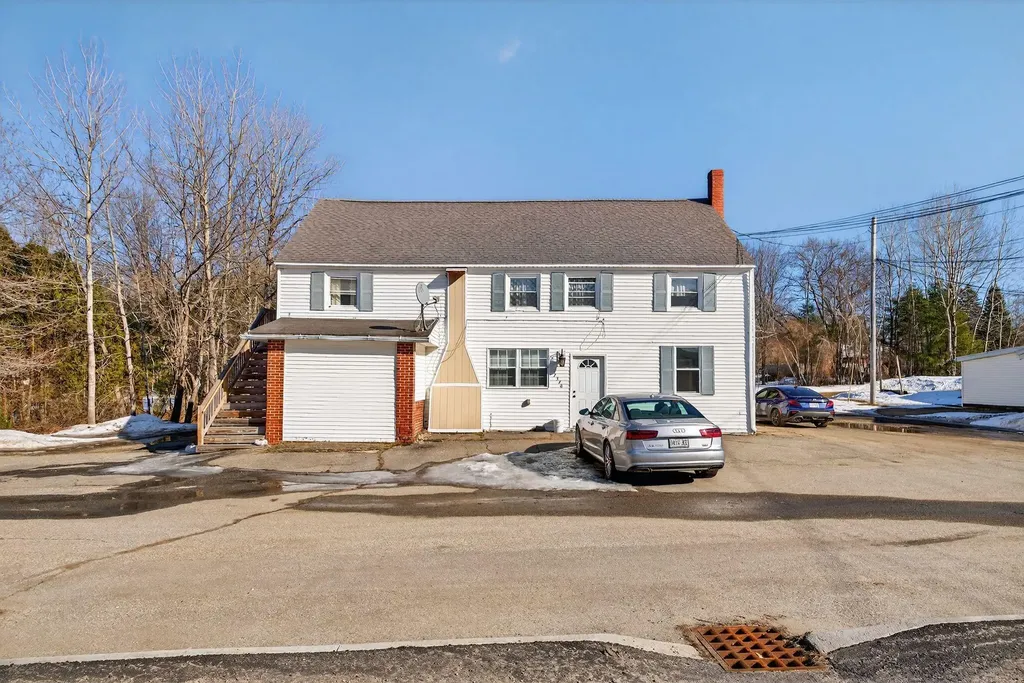 2578 Hotel Road Auburn ME 04210