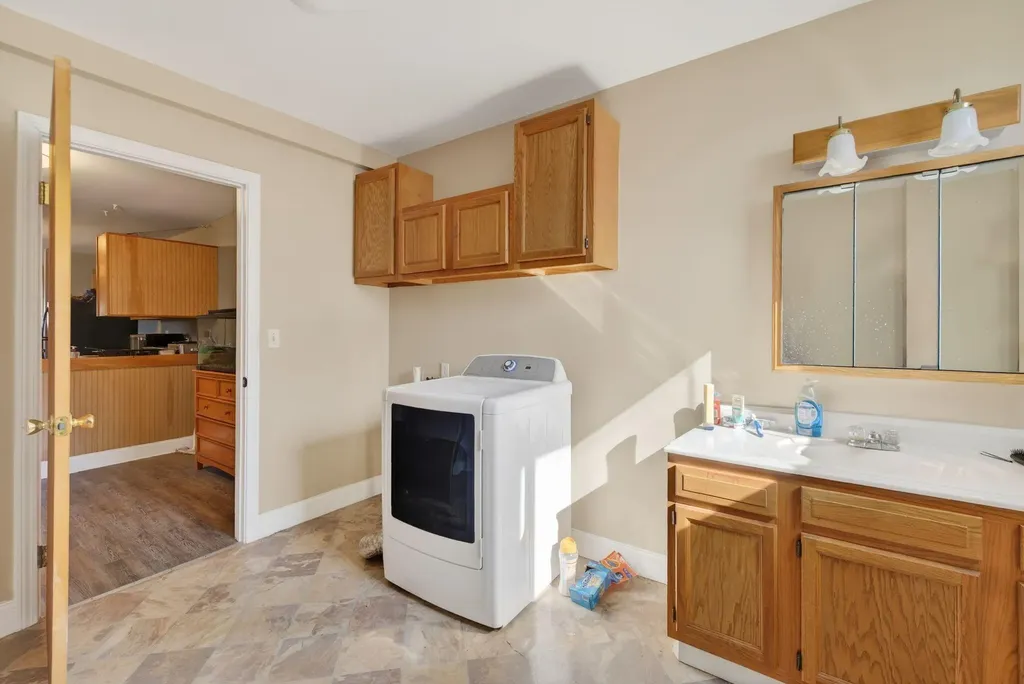 2578 Hotel Road Auburn ME 04210