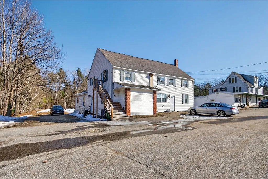2578 Hotel Road Auburn ME 04210