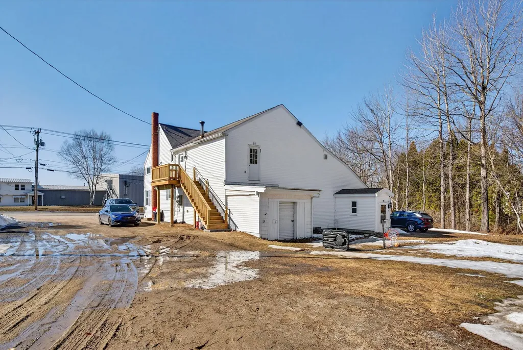 2578 Hotel Road Auburn ME 04210