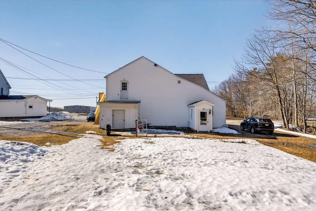 2578 Hotel Road Auburn ME 04210
