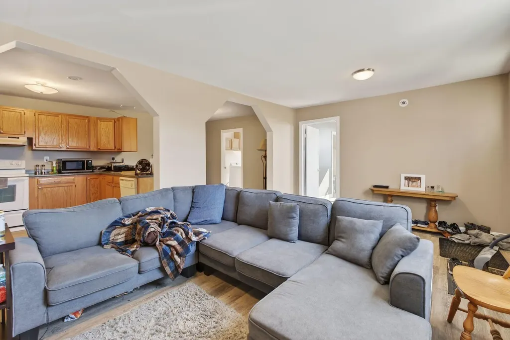 2578 Hotel Road Auburn ME 04210