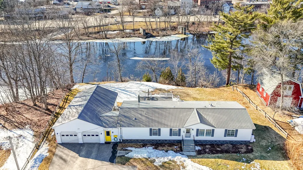 19 Bunker Avenue Fairfield ME 04937