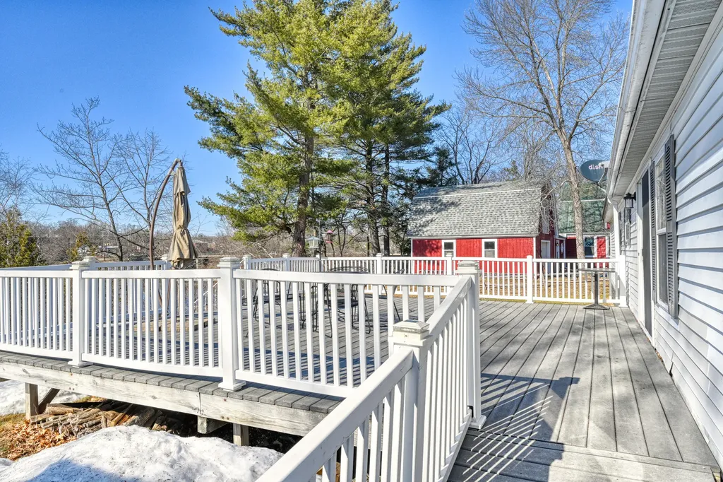 19 Bunker Avenue Fairfield ME 04937