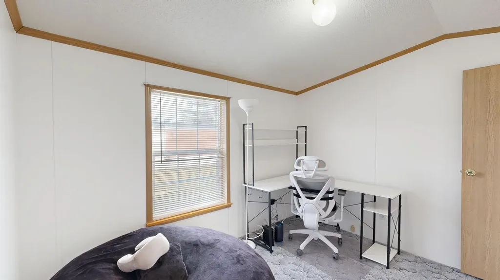 10 Sarah Avenue Lewiston ME 04240