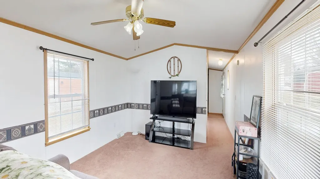 10 Sarah Avenue Lewiston ME 04240