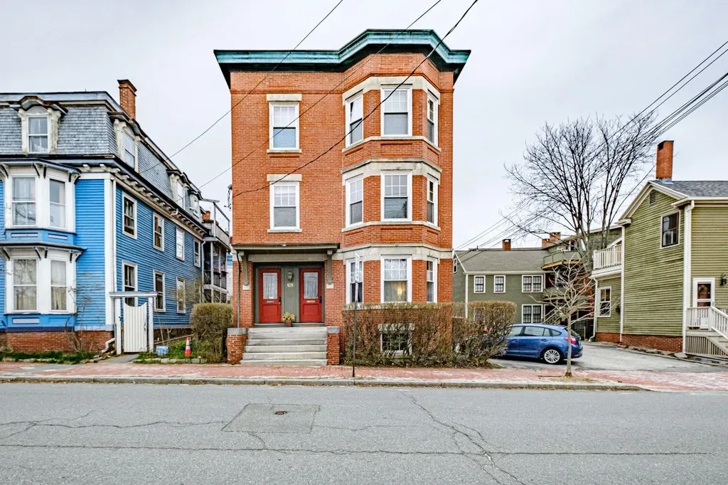 135 Brackett Street Portland ME 04102