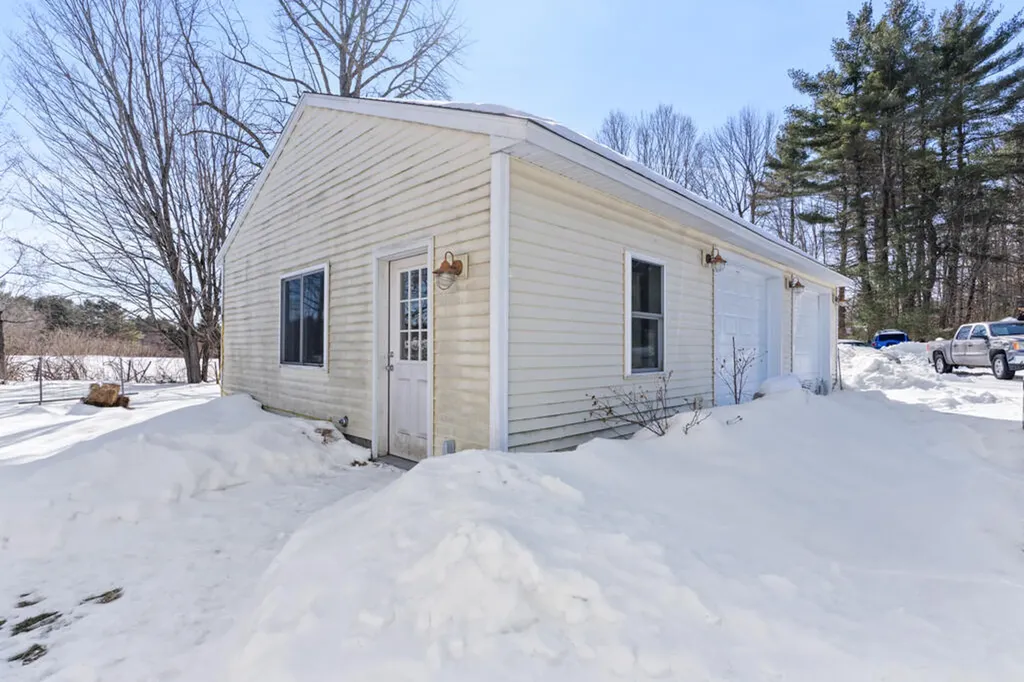389 Gray Road Windham ME 04062