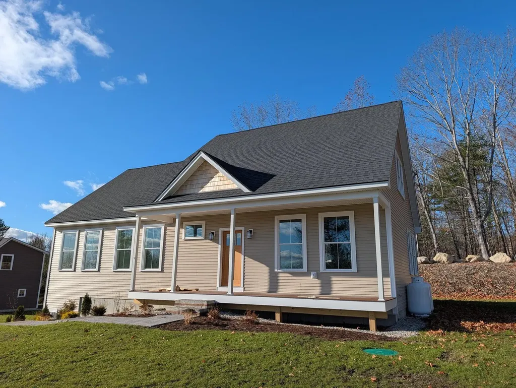 10 Aerie Drive Gray ME 04039