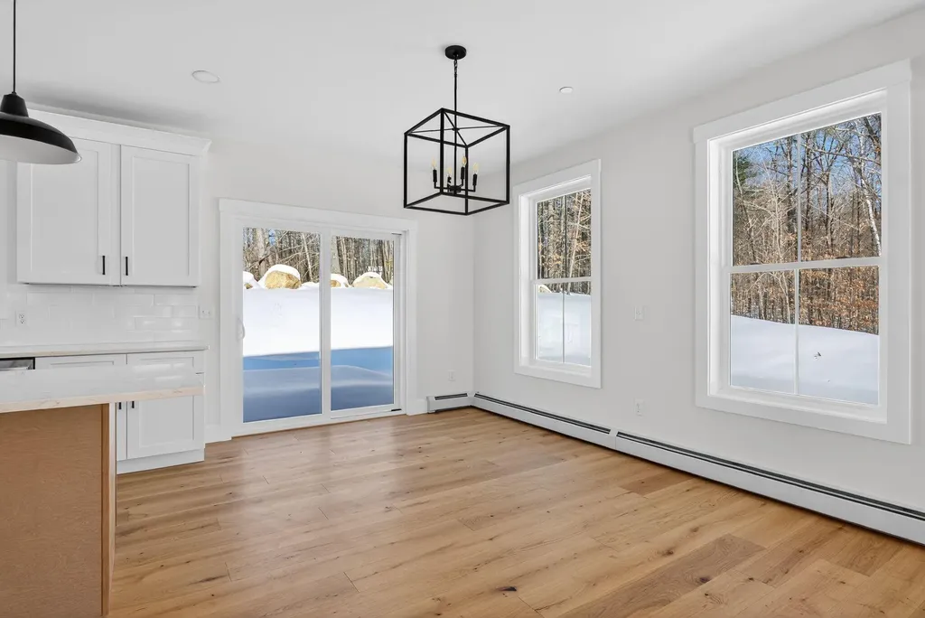 10 Aerie Drive Gray ME 04039
