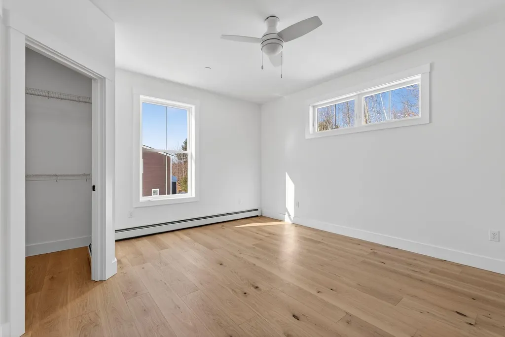 10 Aerie Drive Gray ME 04039