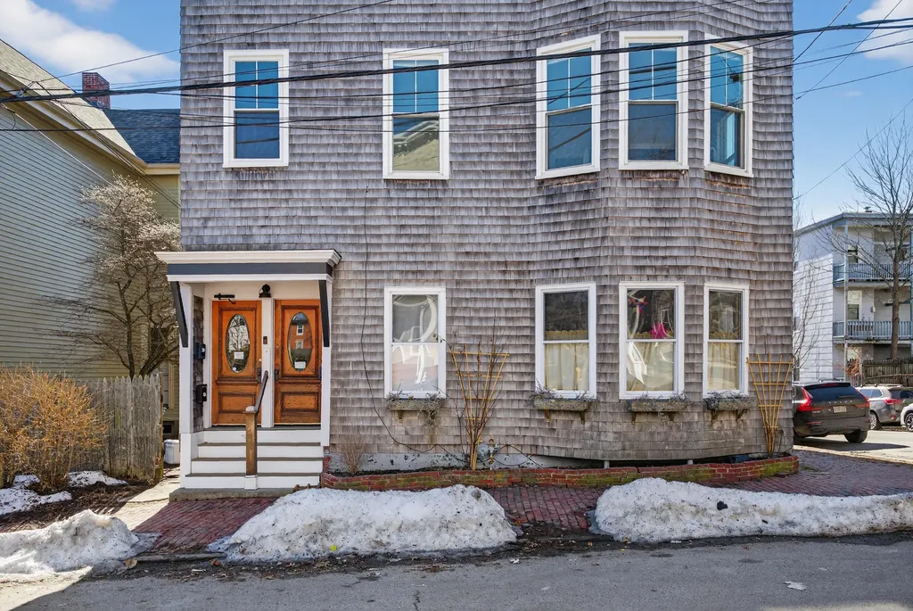 62 St Lawrence Street Portland ME 04101