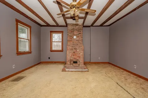 33 Avenue Road Garland ME 04939