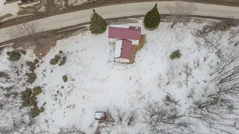 33 Avenue Road Garland ME 04939
