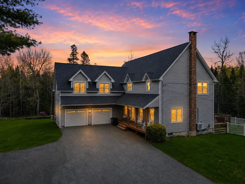 73 Jillian Way Glenburn ME 04401