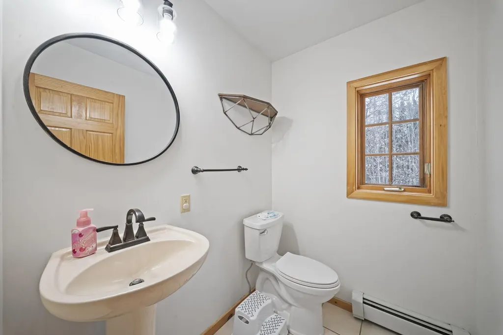 73 Jillian Way Glenburn ME 04401