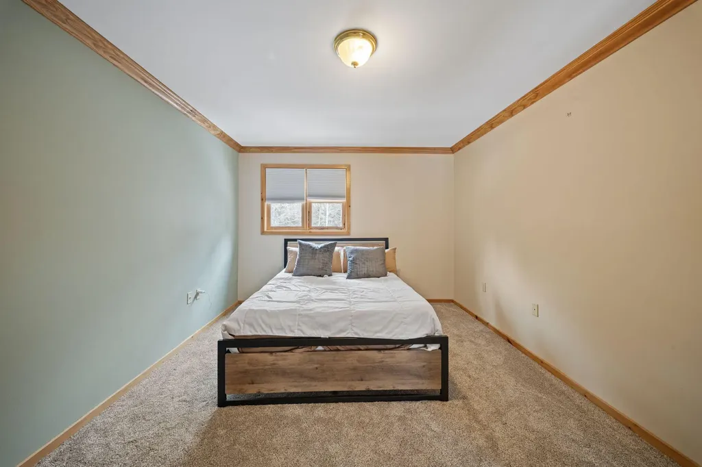 73 Jillian Way Glenburn ME 04401