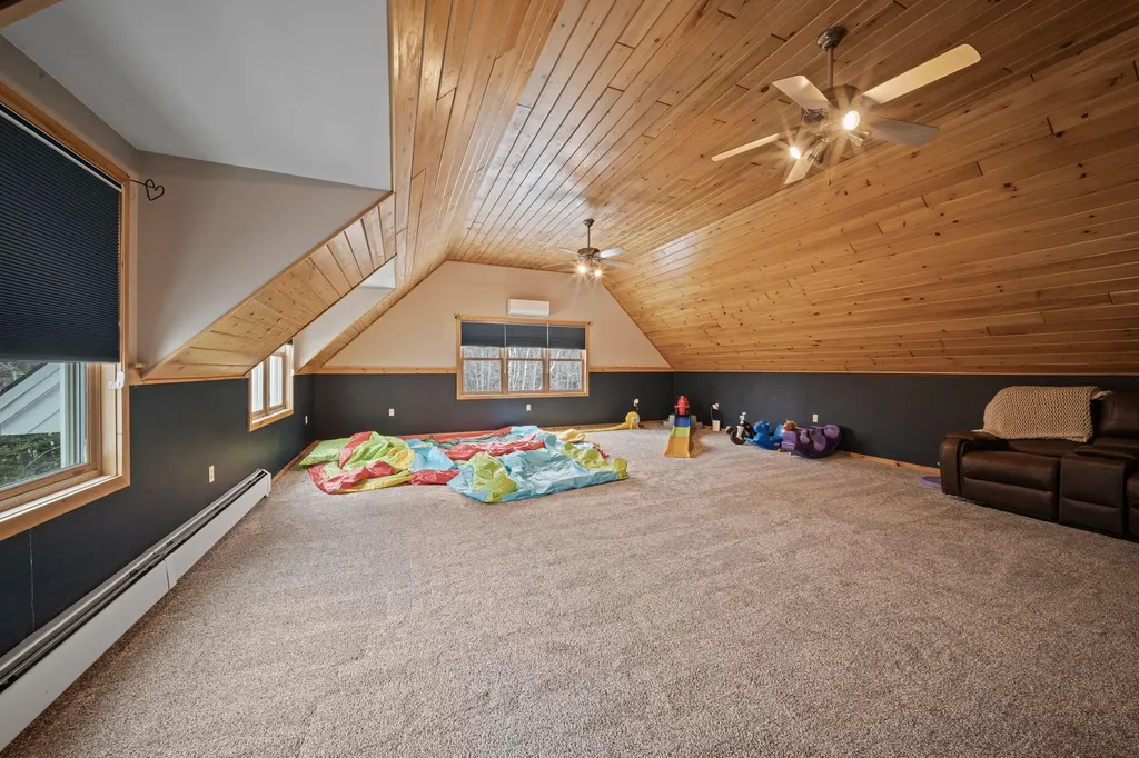 73 Jillian Way Glenburn ME 04401