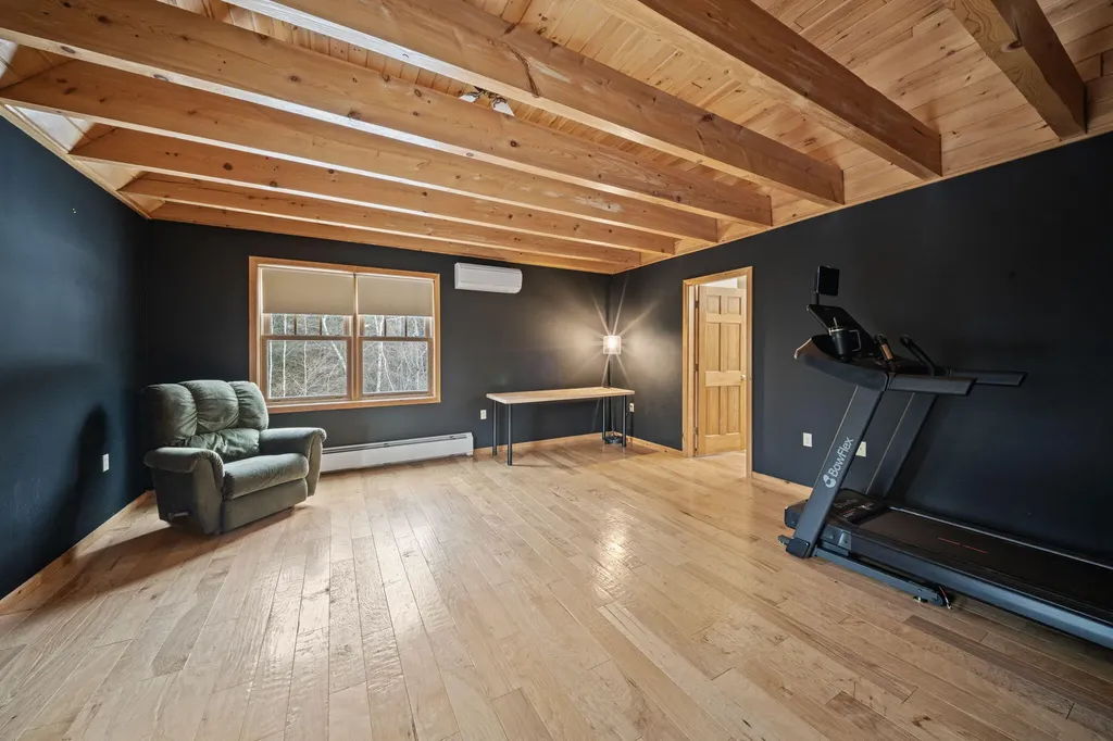 73 Jillian Way Glenburn ME 04401