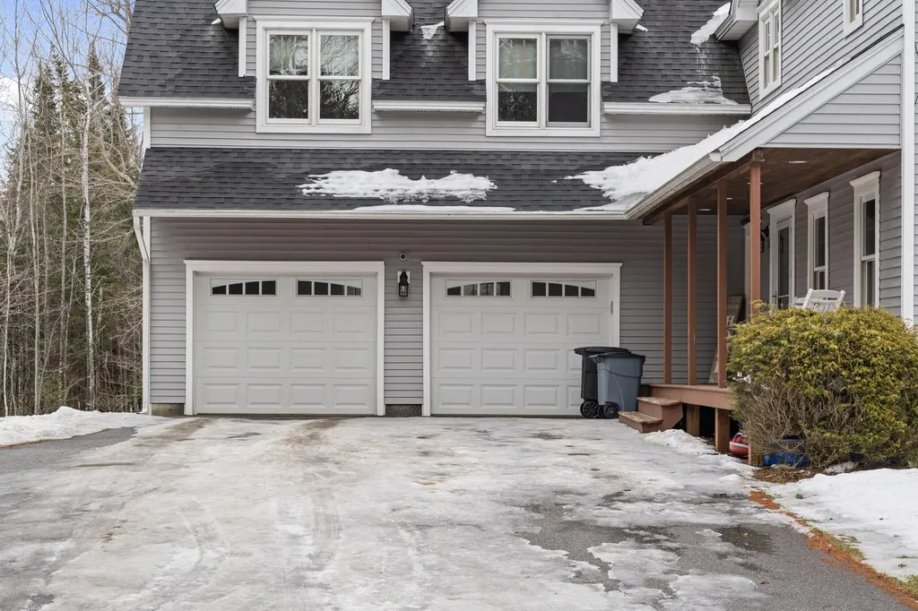 73 Jillian Way Glenburn ME 04401
